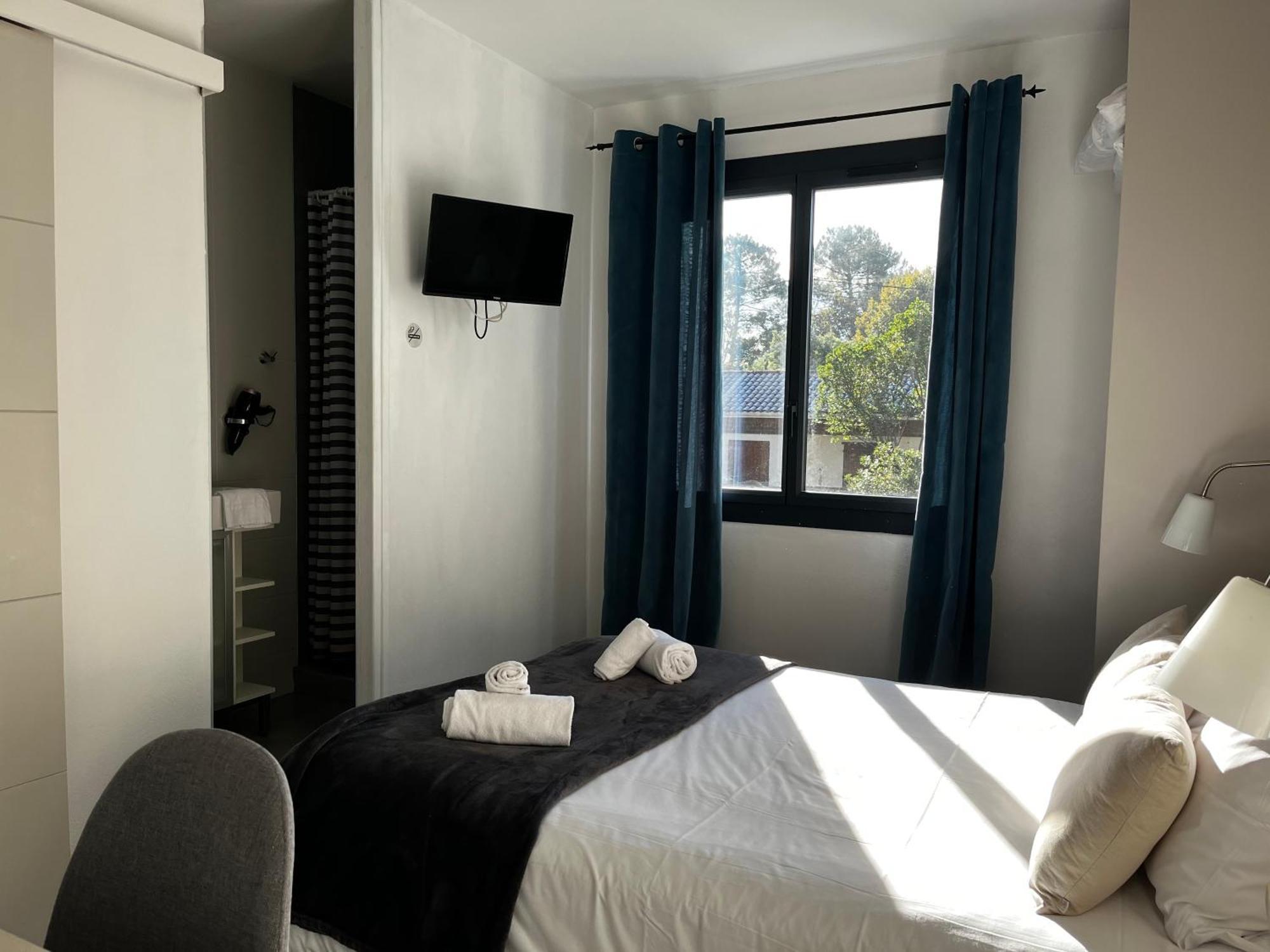 Hotel Cote Et Lac Biscarrosse Bagian luar foto