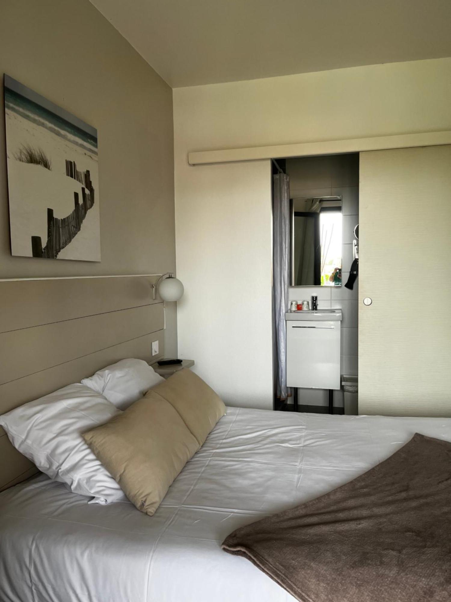Hotel Cote Et Lac Biscarrosse Bagian luar foto