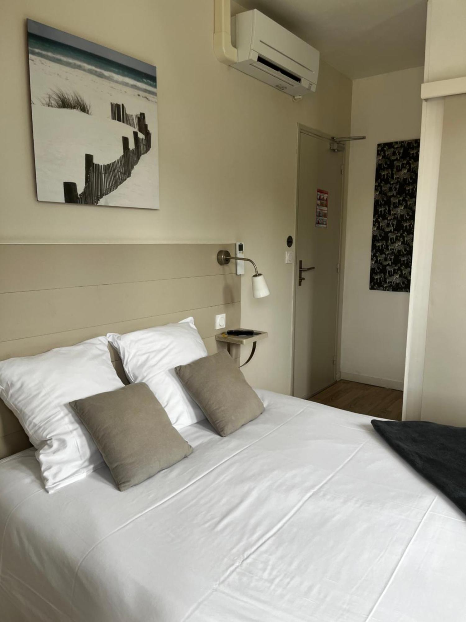 Hotel Cote Et Lac Biscarrosse Bagian luar foto