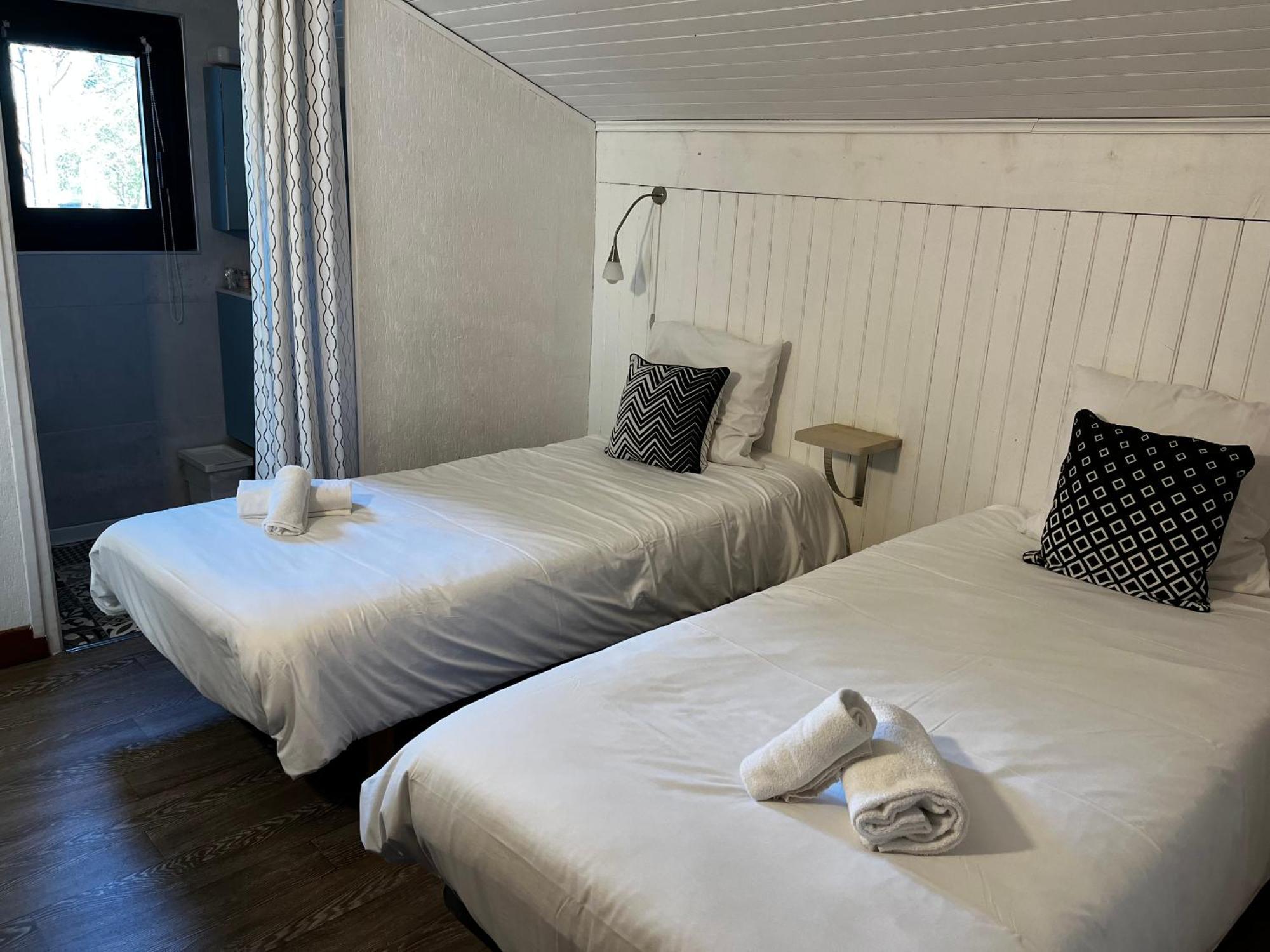 Hotel Cote Et Lac Biscarrosse Bagian luar foto